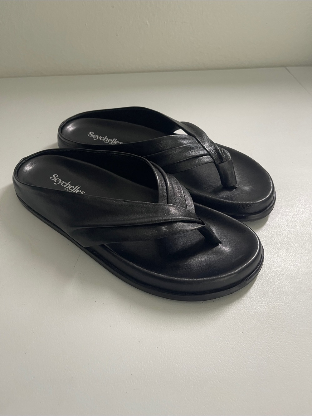 Seychelles Draped Leather Thong Black Sandals Size 8